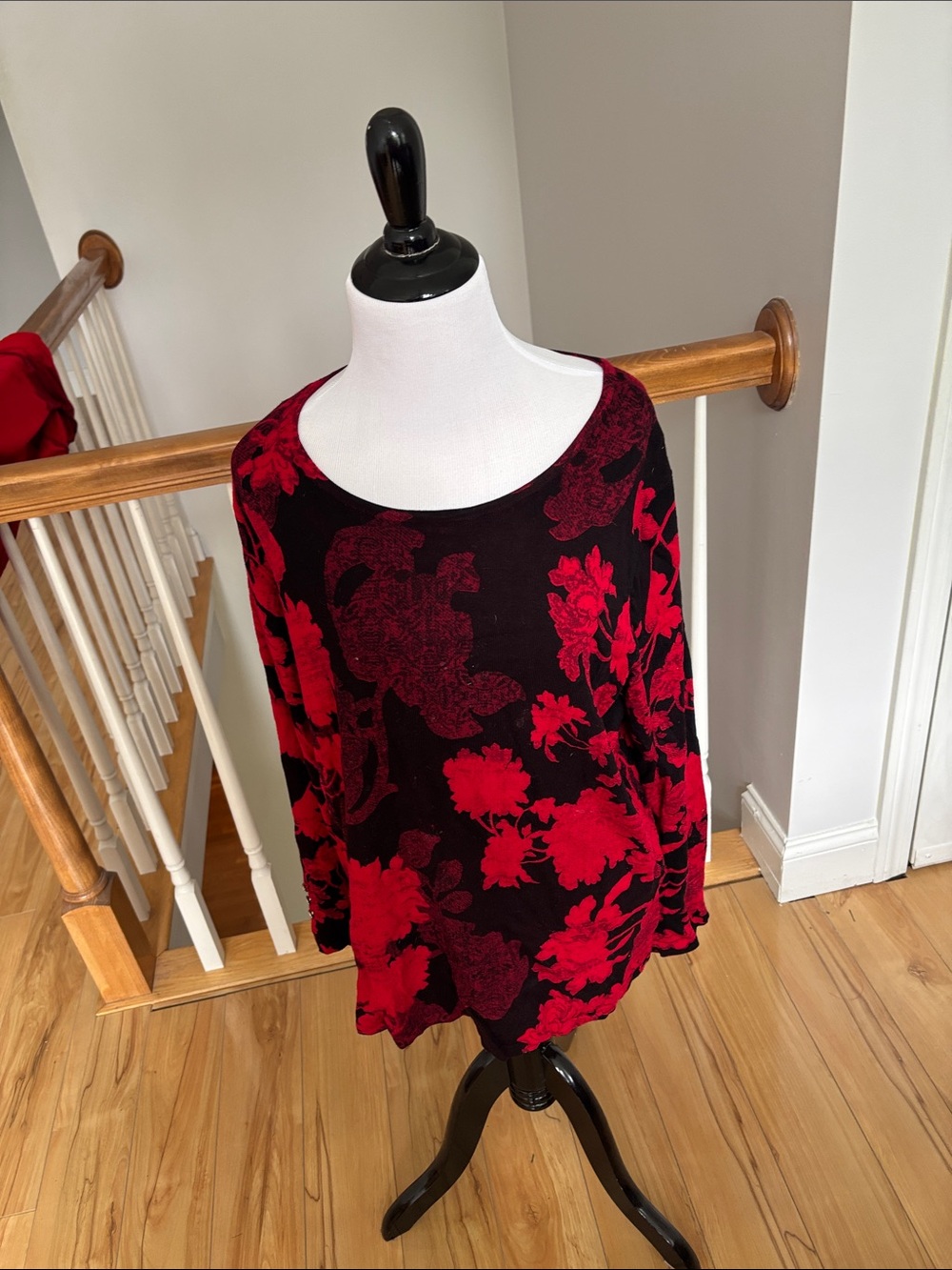 Chico's Black Long Sleeve Scoop Neck Top with Red Floral Print